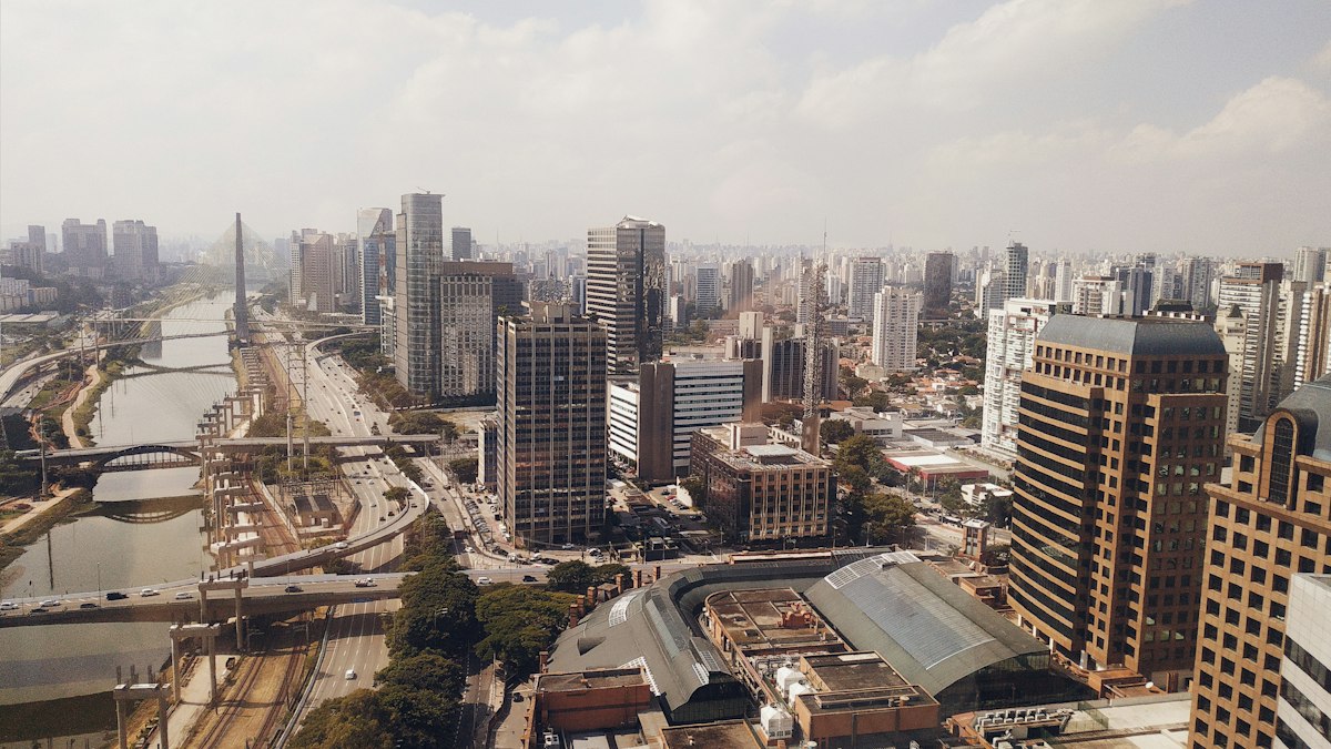 Paisagem urbana ilustrando marketing para advogados em São Paulo